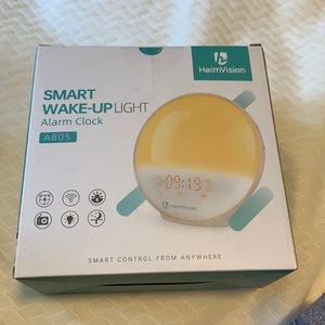 Smart wake up light